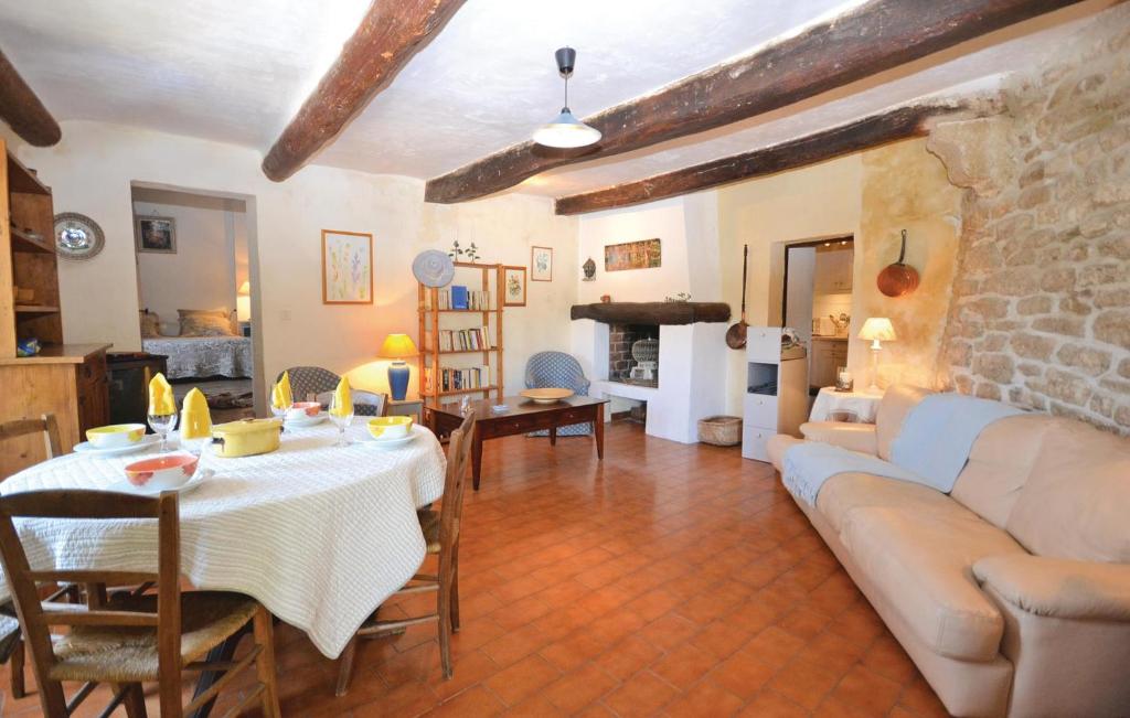 Awesome Home In Bonnieux With 3 Bedrooms photo 1