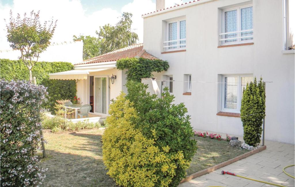 Amazing Home In La Faute Sur Mer With 3 Bedrooms And Wifi photo 2
