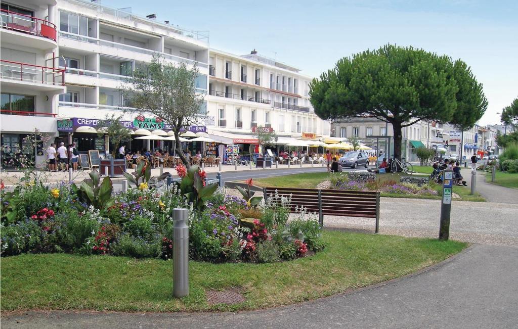 Stunning Apartment In Vaux Sur Mer With 1 Bedrooms And Wifi photo 1