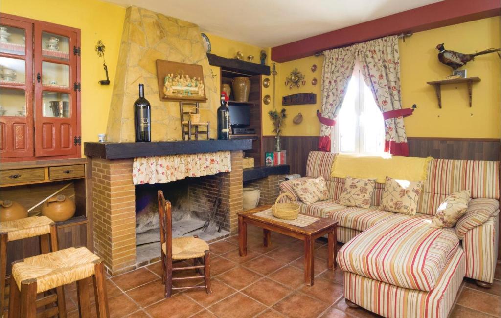 Stunning Home In Archidona With 5 Bedrooms And Outdoor Swimming Pool photo 1