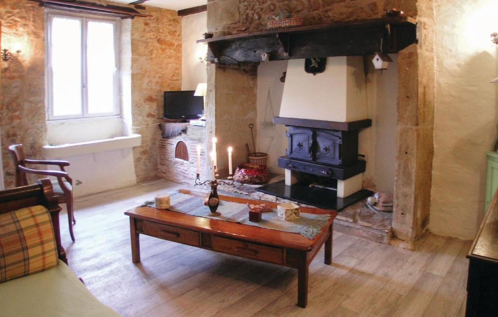 Amazing Home In Granges Dans With 2 Bedrooms, Wifi And Outdoor Swimming Pool photo 3