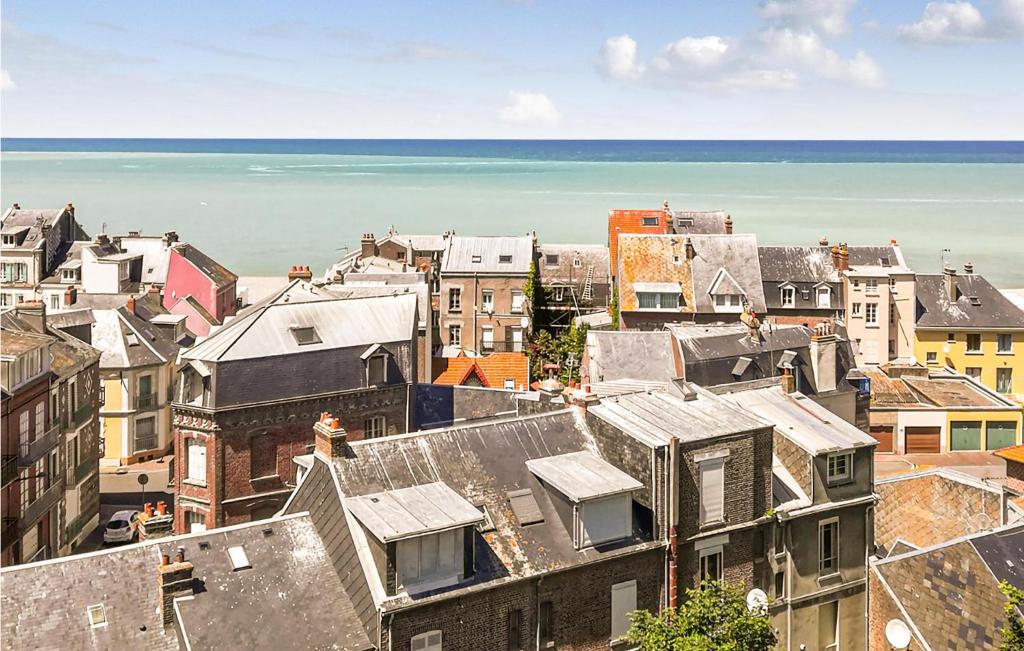 Amazing Home In Mers-les-bains With 4 Bedrooms And Wifi photo 2