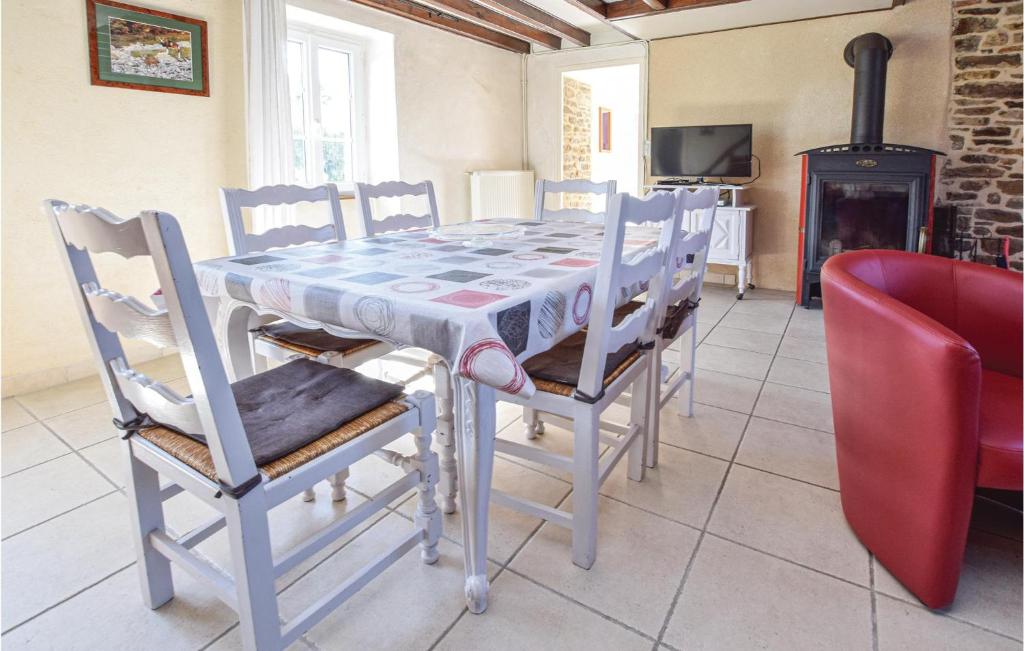 Amazing Home In Lonlay Labbaye With 3 Bedrooms photo 1
