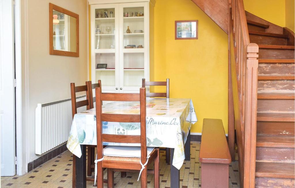 Nice Home In Arromanches-les-bains With 2 Bedrooms photo 1