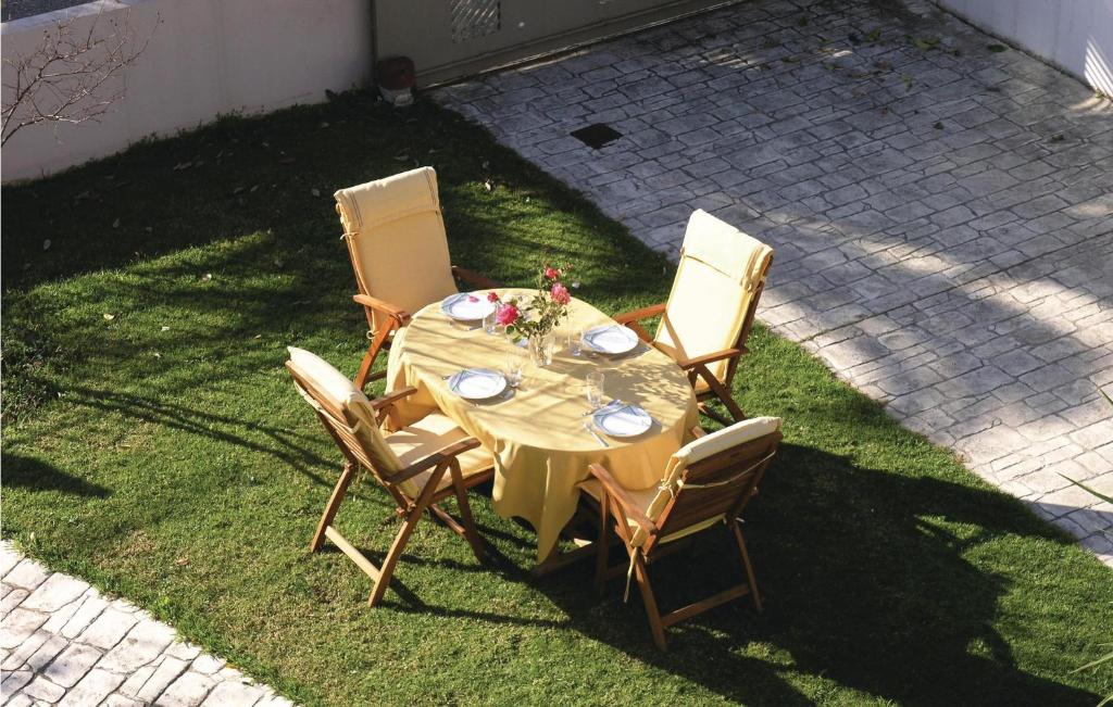 Stunning Home In Kamares Aigio Pel, With 4 Bedrooms And Wifi photo 2
