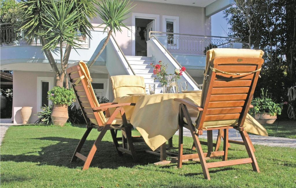 Stunning Home In Kamares Aigio Pel, With 4 Bedrooms And Wifi photo 4