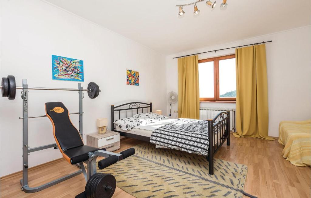 Awesome Home In Mundanije With 3 Bedrooms And Wifi photo 2