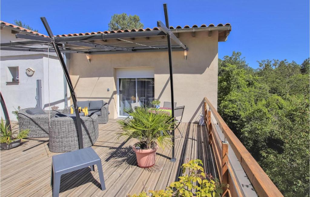 Awesome Home In Espenel With 1 Bedrooms And Wifi photo 3
