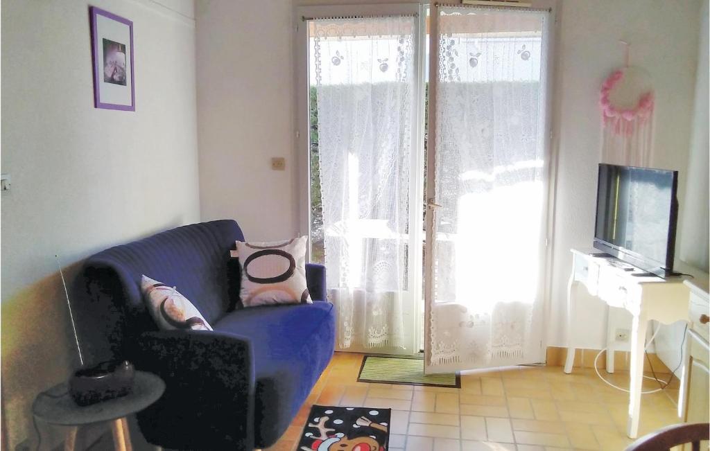 Amazing Home In La Tranche Sur Mer With 2 Bedrooms photo 4