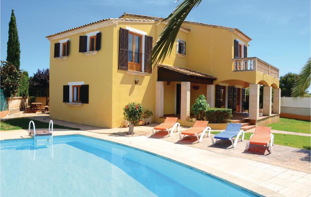 Stunning Home In Sa Coma With 3 Bedrooms And Outdoor Swimming Pool