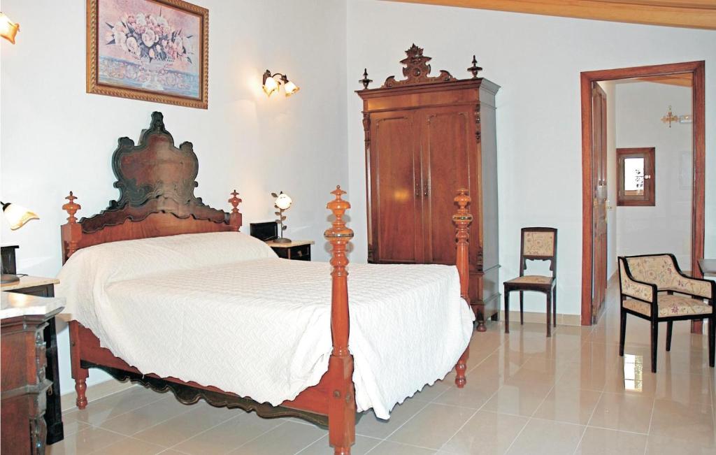 Beautiful Home In Estellencs With 6 Bedrooms, Wifi And Outdoor Swimming Pool photo 4