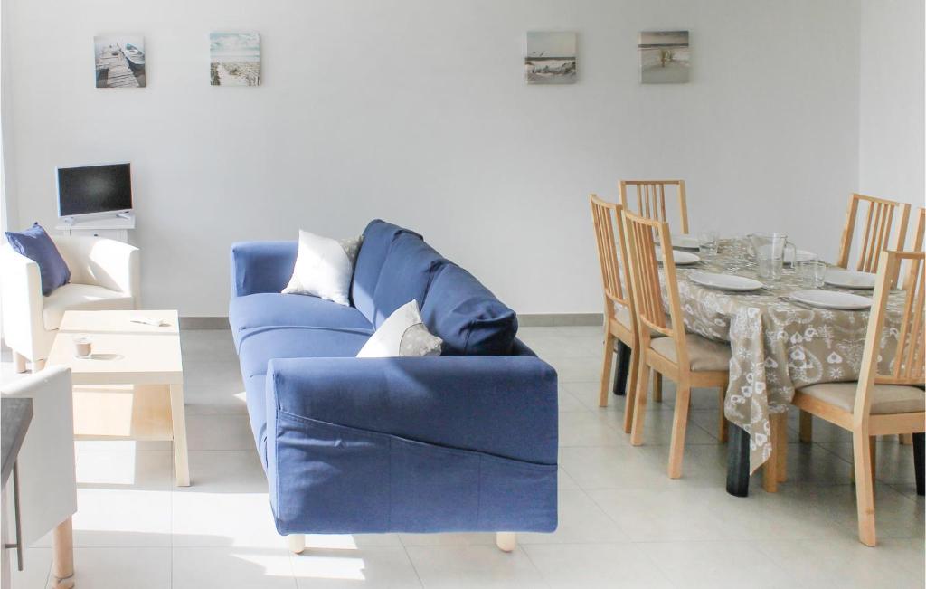 Awesome Home In Erdeven With 5 Bedrooms And Wifi photo 2