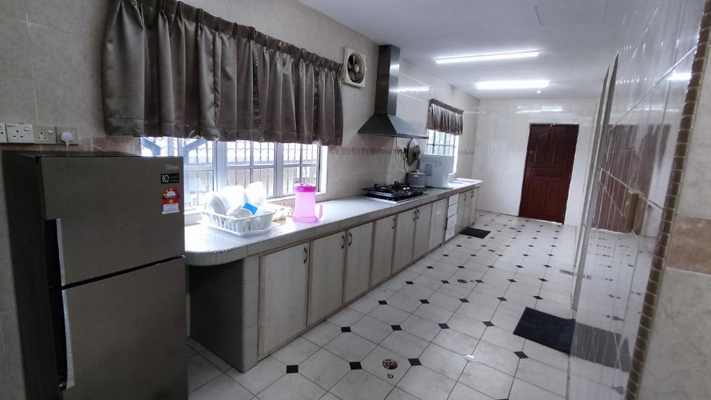 NICE HOME VILLA, Bandar Country Homes, Rawang photo 4