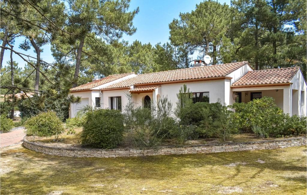 Awesome Home In La Faute Sur Mer With 2 Bedrooms And Wifi