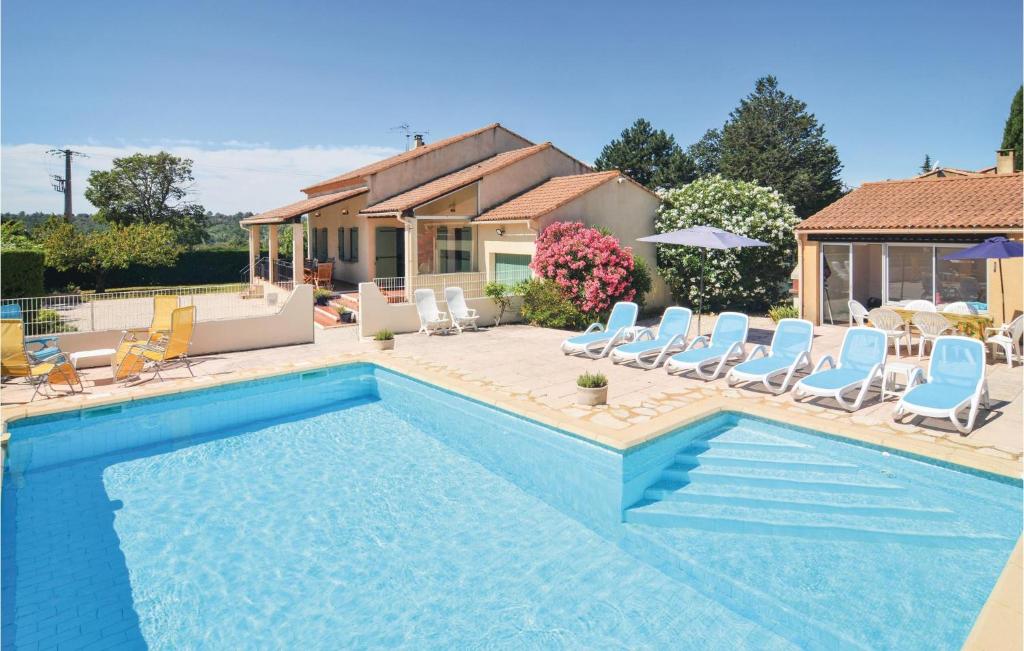 Beautiful Home In St-laurent-la-vernde With Wifi, Outdoor Swimming Pool And Heated Swimming Pool