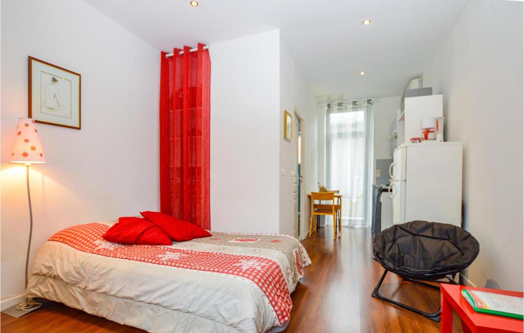 Lovely Apartment In Bastia With House A Mountain View photo 1