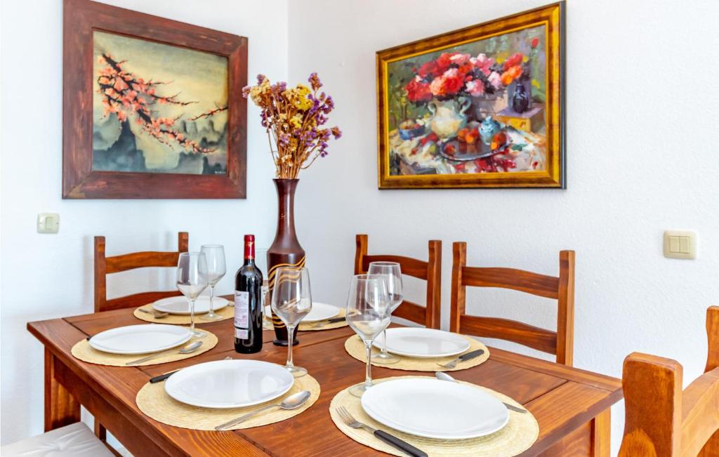 Beautiful Apartment In Rincn De La Victoria With 3 Bedrooms And Wifi photo 2