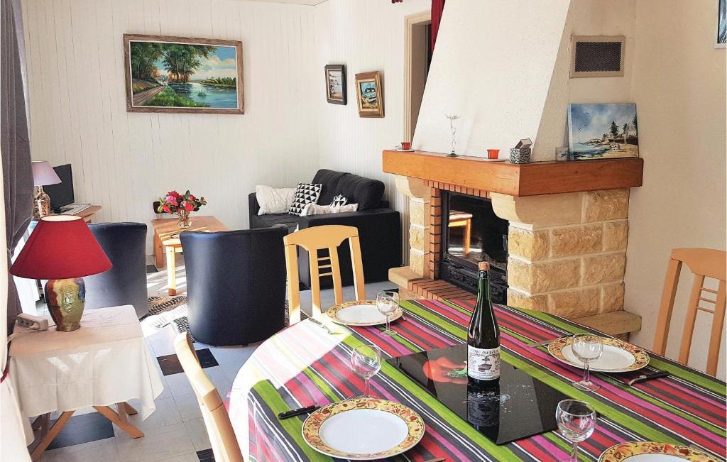 Nice Home In Riec Sur Belon With 3 Bedrooms photo 3