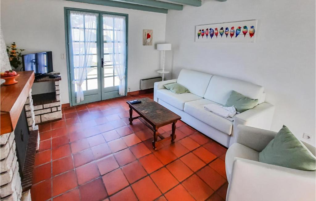Beautiful Home In Longeville-sur-mer With 3 Bedrooms photo 3