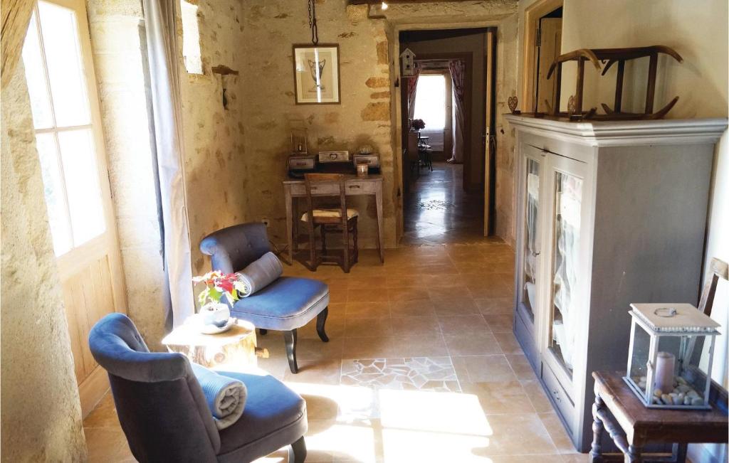 Nice Home In Ruffey Les Beaune With 2 Bedrooms And Wifi photo 2