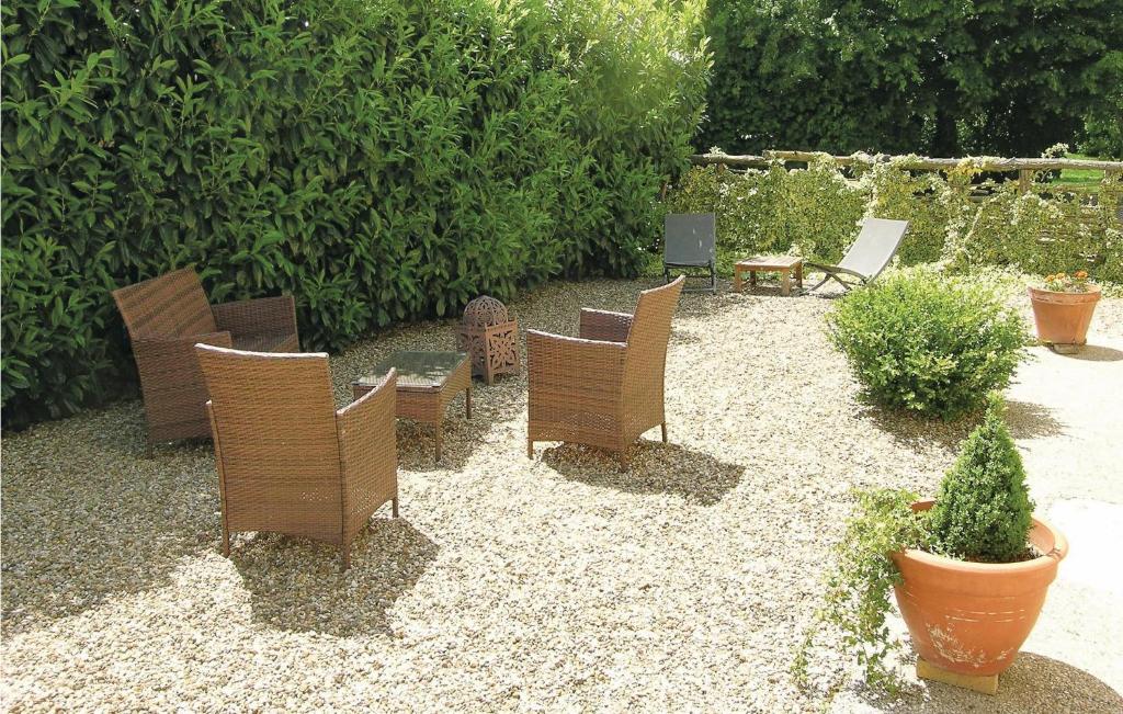 Nice Home In Ruffey Les Beaune With 2 Bedrooms And Wifi photo 4