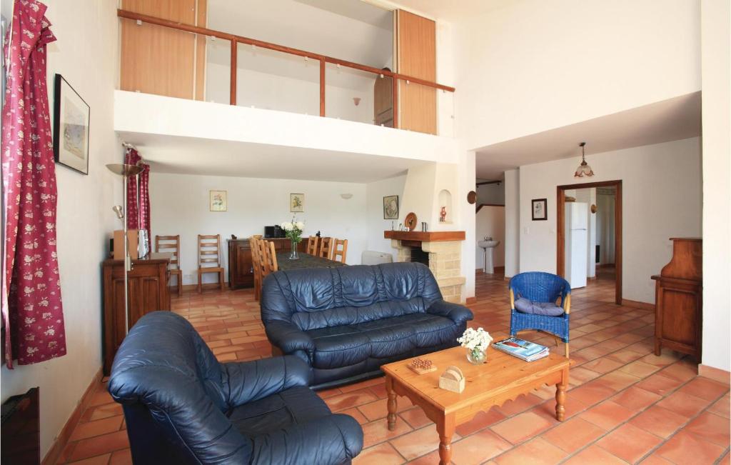 Awesome Home In Roquebrun With 4 Bedrooms, Wifi And Outdoor Swimming Pool photo 3