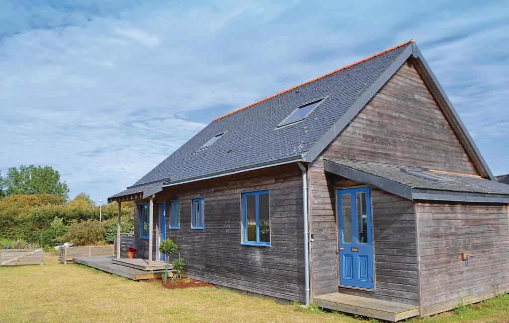 Nice Home In Loctudy With 2 Bedrooms