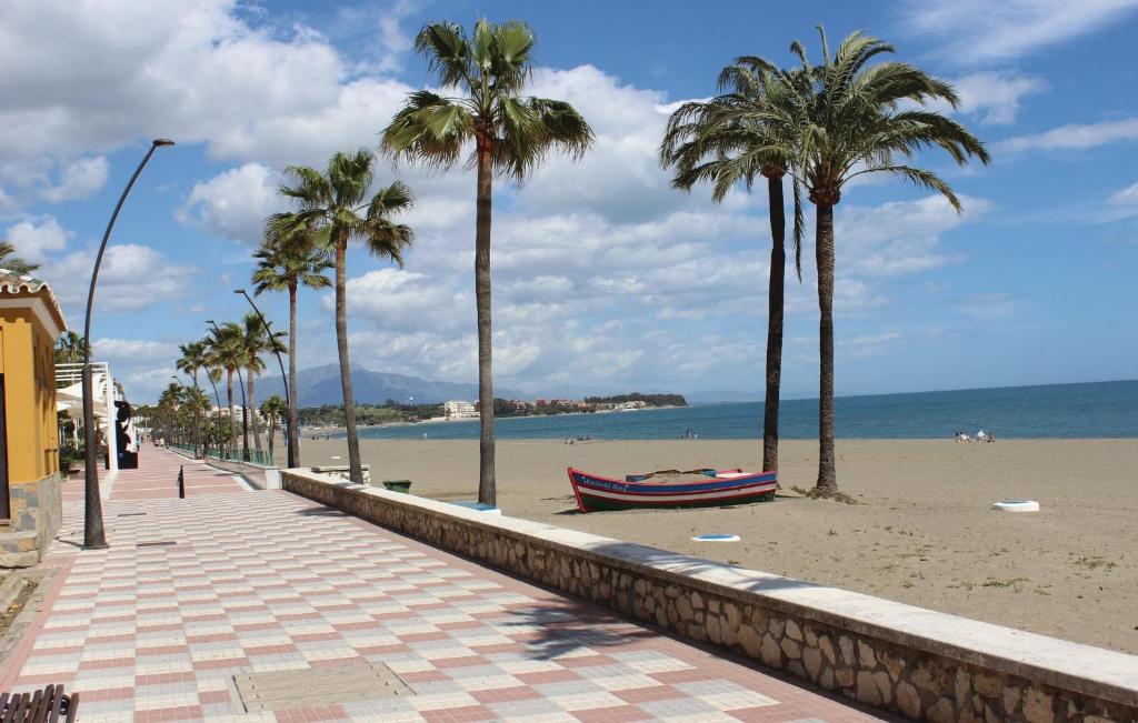 Beautiful Apartment In Estepona With 2 Bedrooms, Outdoor Swimming Pool And Swimming Pool photo 2