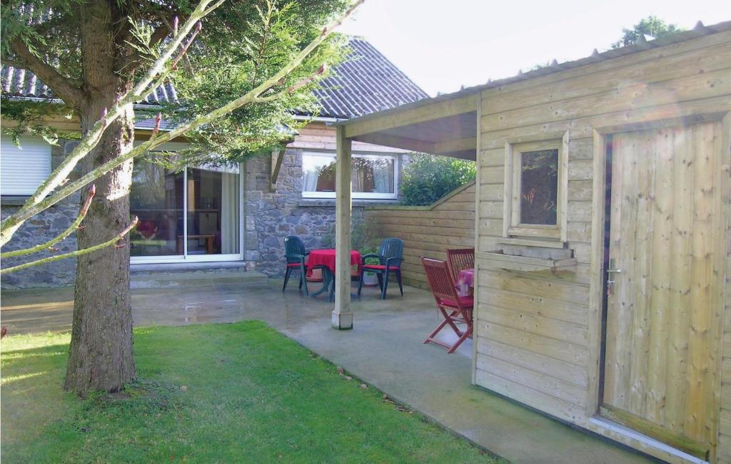Amazing Home In Carolles With 1 Bedrooms And Wifi photo 2