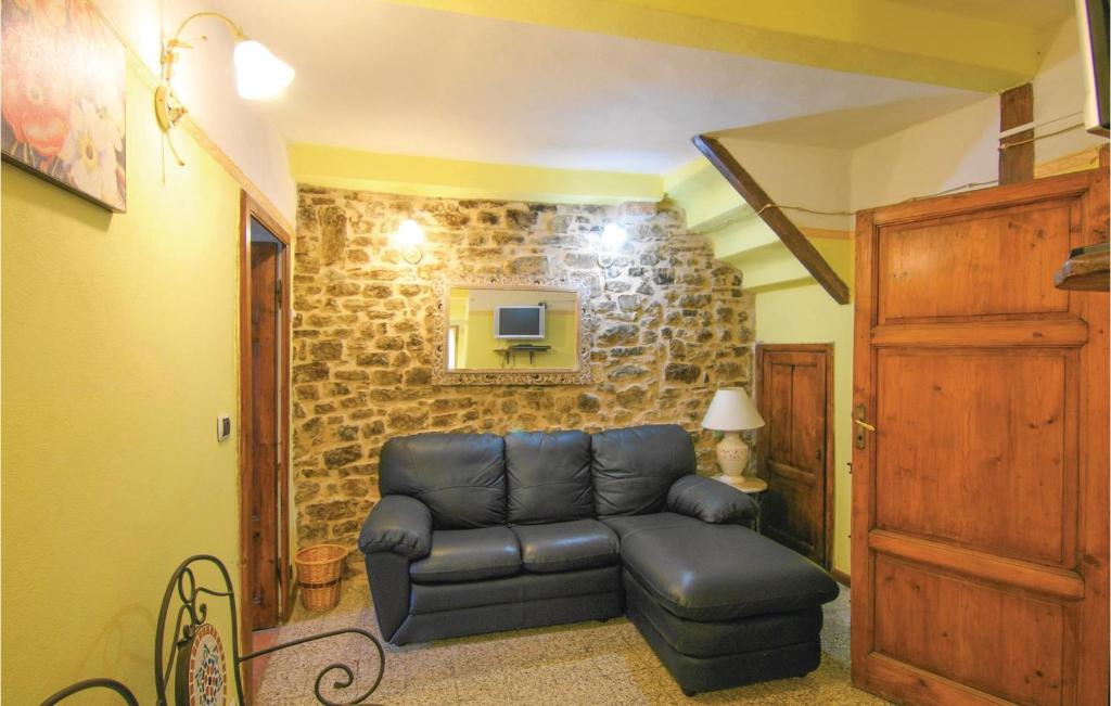 Stunning Home In Montefegatesi With 4 Bedrooms And Wifi photo 3