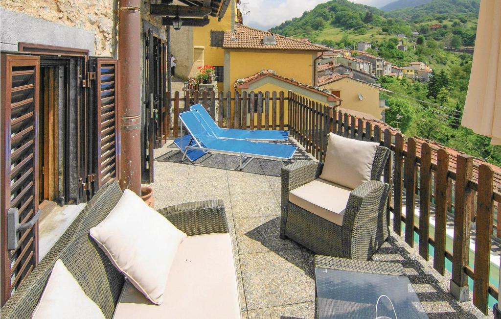 Stunning Home In Montefegatesi With 4 Bedrooms And Wifi photo 4