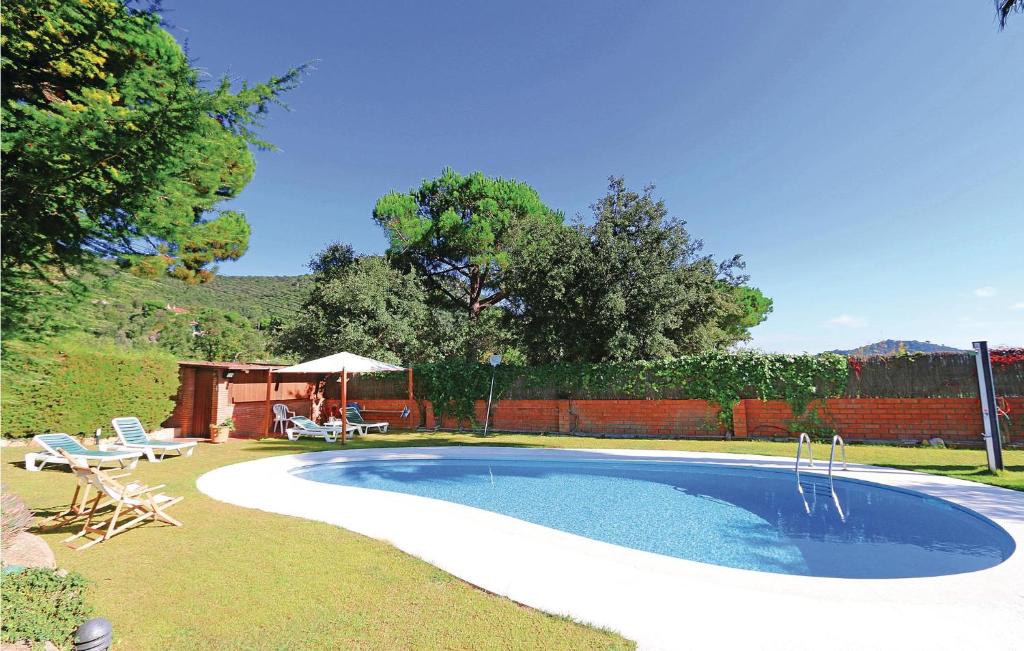 Beautiful Apartment In Santa Cristina Daro With 4 Bedrooms, Wifi And Outdoor Swimming Pool photo 4