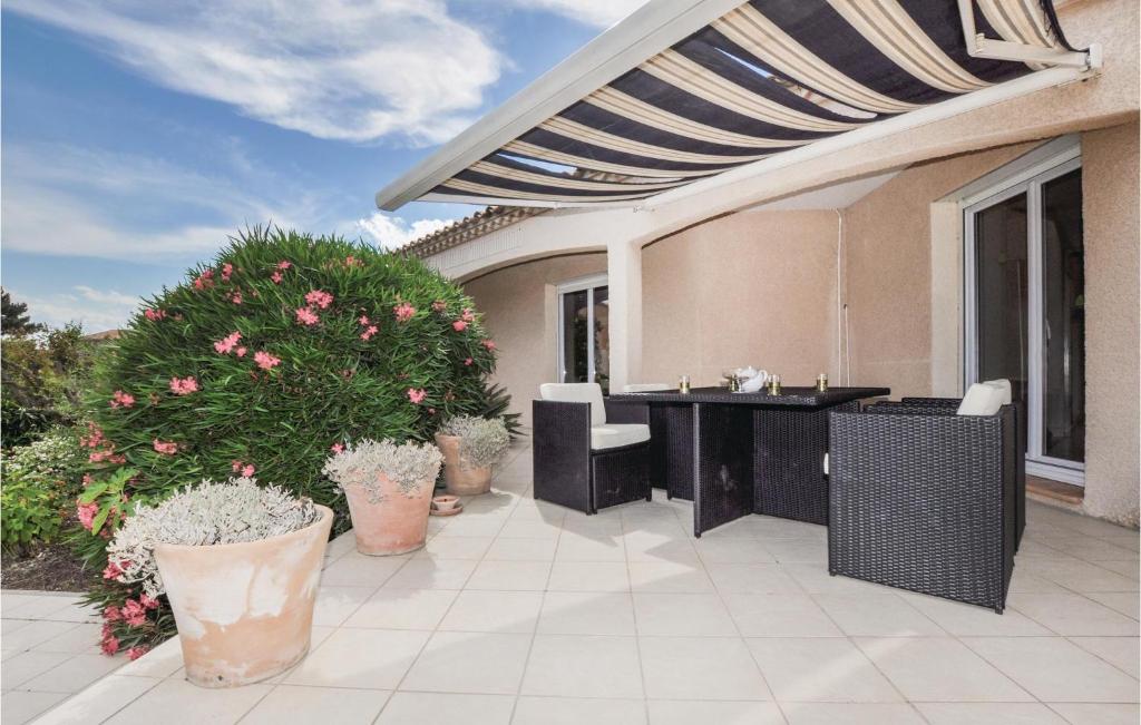 Stunning Home In Villelongue With 4 Bedrooms, Wifi And Private Swimming Pool photo 2