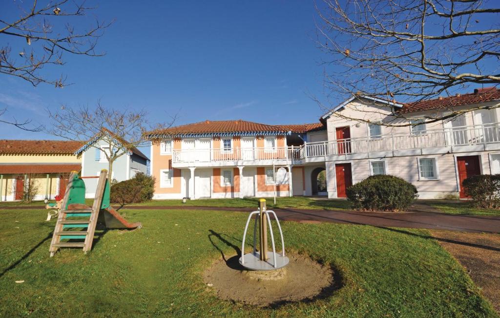 Nice Home In Marciac With 1 Bedrooms And Outdoor Swimming Pool photo 4
