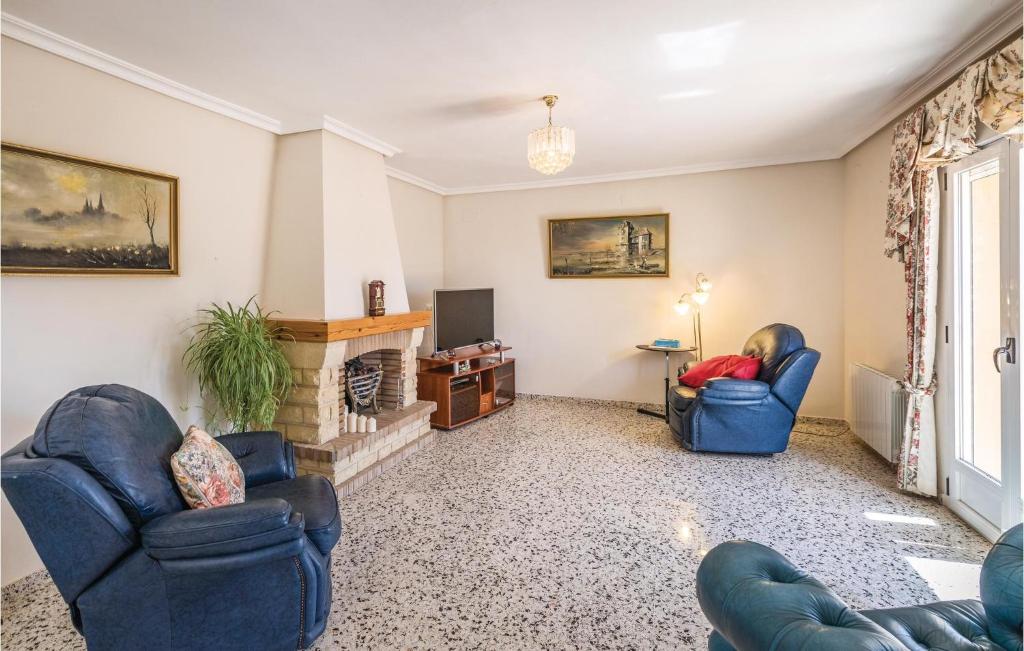 Stunning Home In Torremanzanas With 4 Bedrooms, Wifi And Outdoor Swimming Pool photo 1