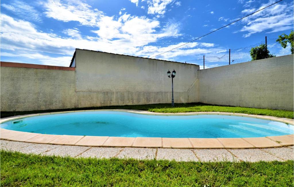 Stunning Home In Vauvert With 3 Bedrooms, Wifi And Outdoor Swimming Pool photo 3