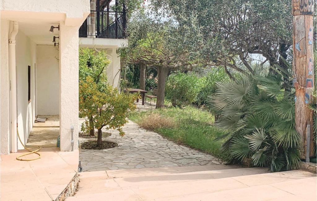Beautiful Home In Seillans With 4 Bedrooms, Wifi And Outdoor Swimming Pool photo 4