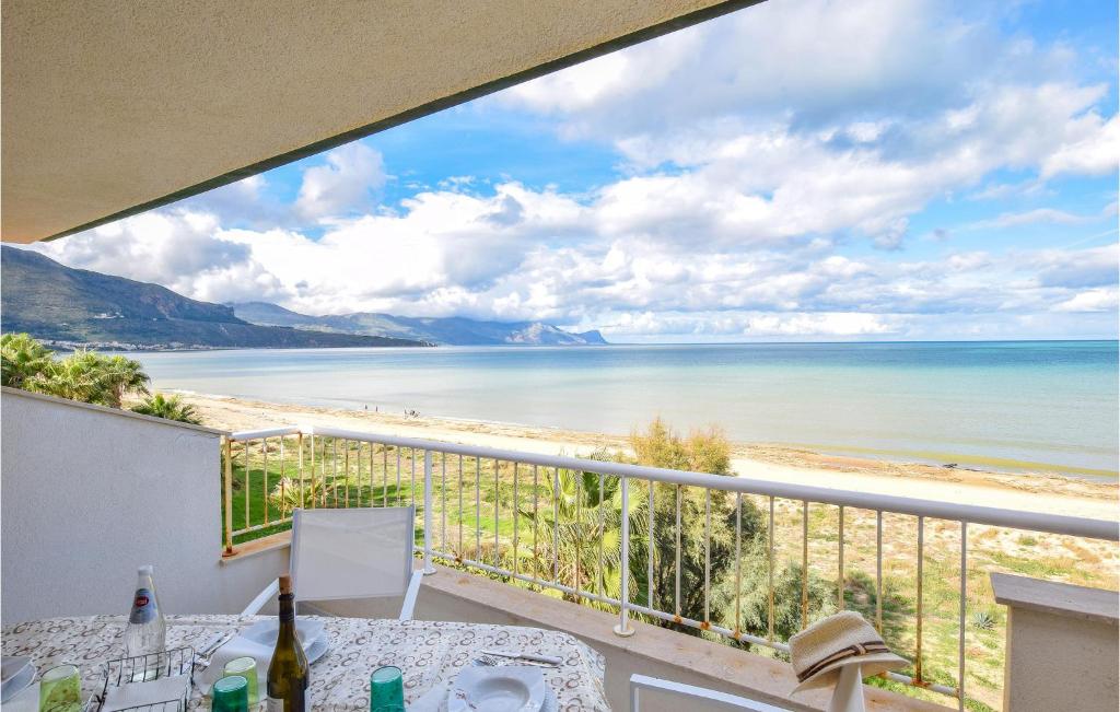 Nice Apartment In Alcamo Marina With 3 Bedrooms And Wifi