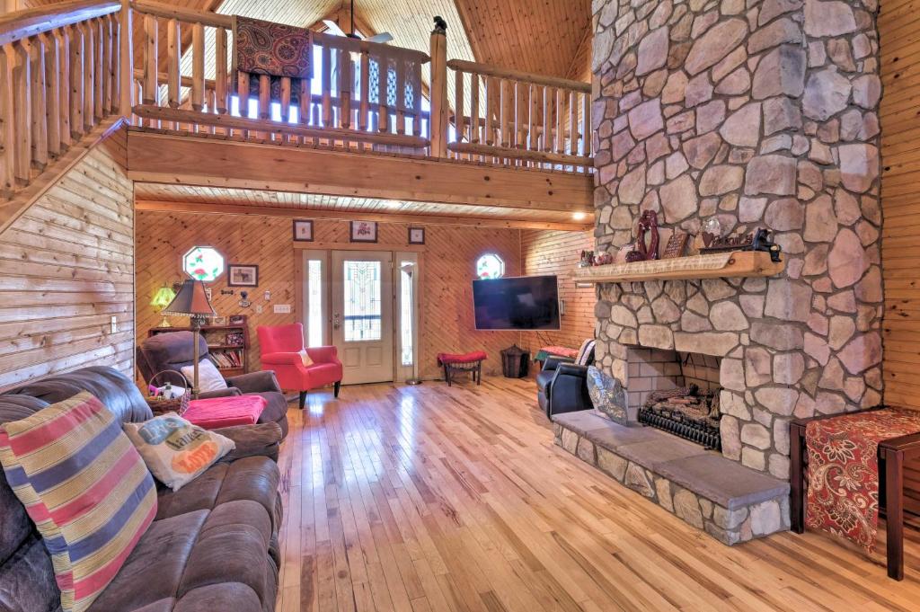 Pet Friendly Garnerland Home with Deck and Porch!