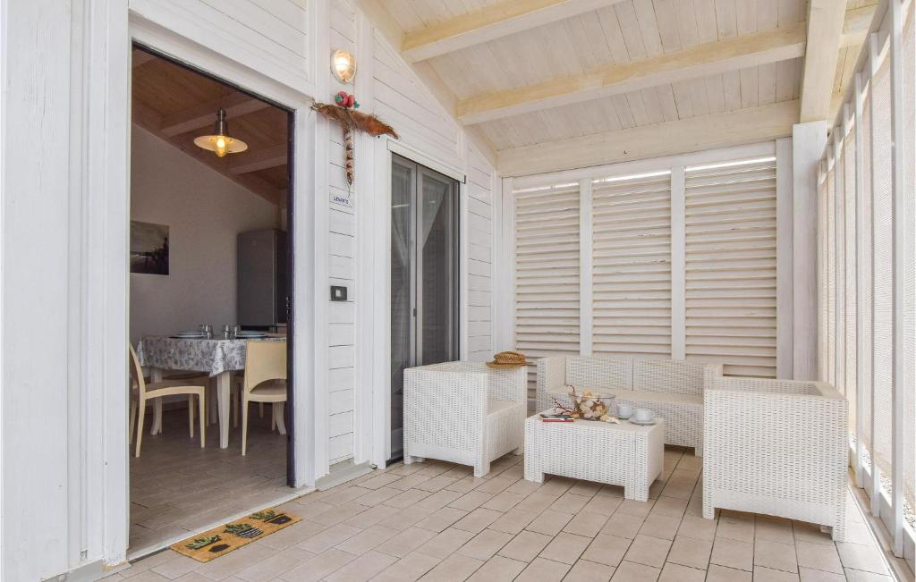 Awesome Home In Torrenova With 2 Bedrooms And Wifi photo 2