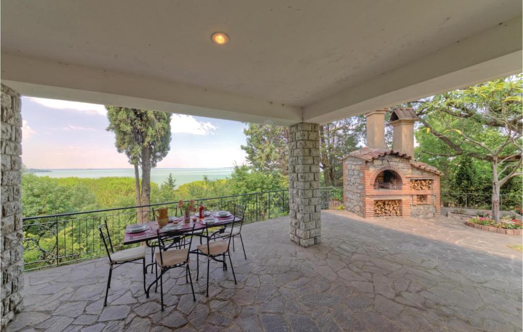 Stunning Home In San Feliciano Sul T,pg With 3 Bedrooms, Wifi And Outdoor Swimming Pool photo 3