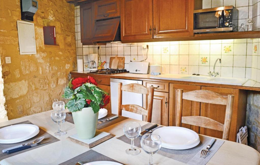 Amazing Home In Cnac-et-saint-julien With 2 Bedrooms, Outdoor Swimming Pool And Wifi photo 3