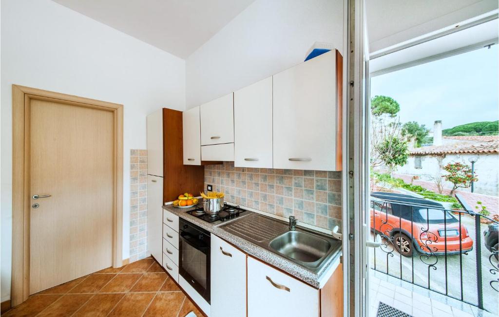 Beautiful Apartment In La Maddalena With 2 Bedrooms photo 2