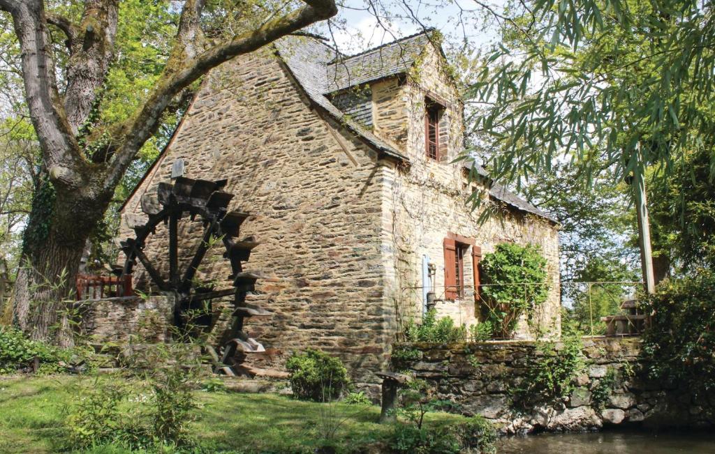 Nice Home In La Gacilly With 2 Bedrooms And Wifi photo 4