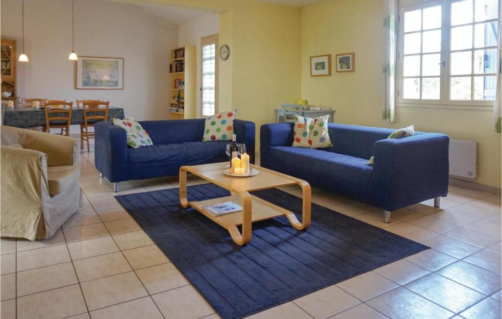 Nice Home In St Pons De Mauchiens With 4 Bedrooms, Wifi And Outdoor Swimming Pool photo 3