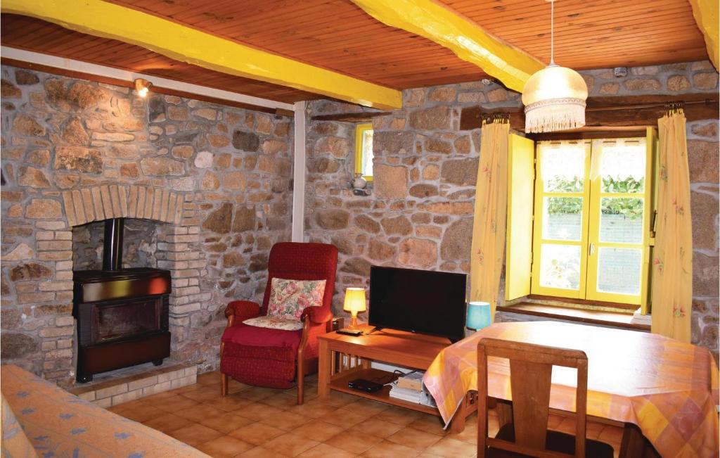 Amazing Home In Pleubian With 1 Bedrooms photo 1