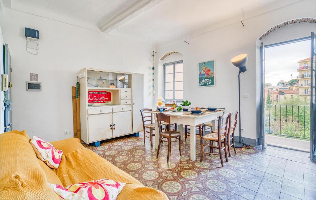Stunning Apartment In Imperia With 3 Bedrooms And Wifi photo 3