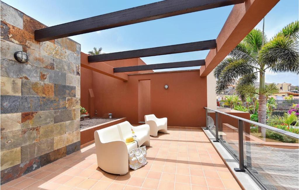 Awesome Home In San Bartolome De Tiraj With 2 Bedrooms, Wifi And Outdoor Swimming Pool photo 2