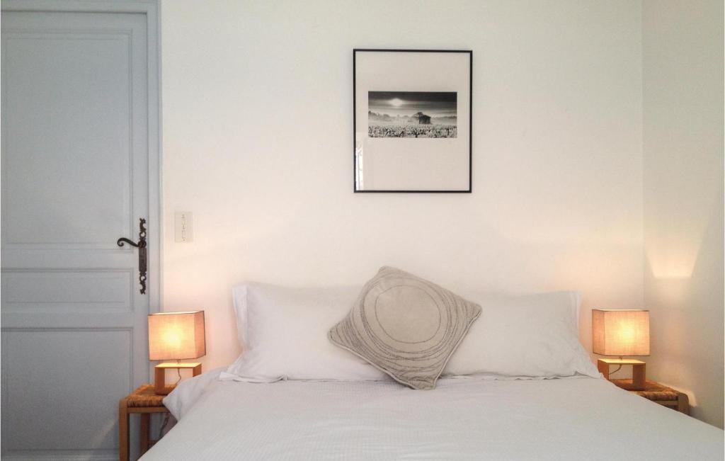 Nice Apartment In Bonnieux With 1 Bedrooms And Wifi photo 3