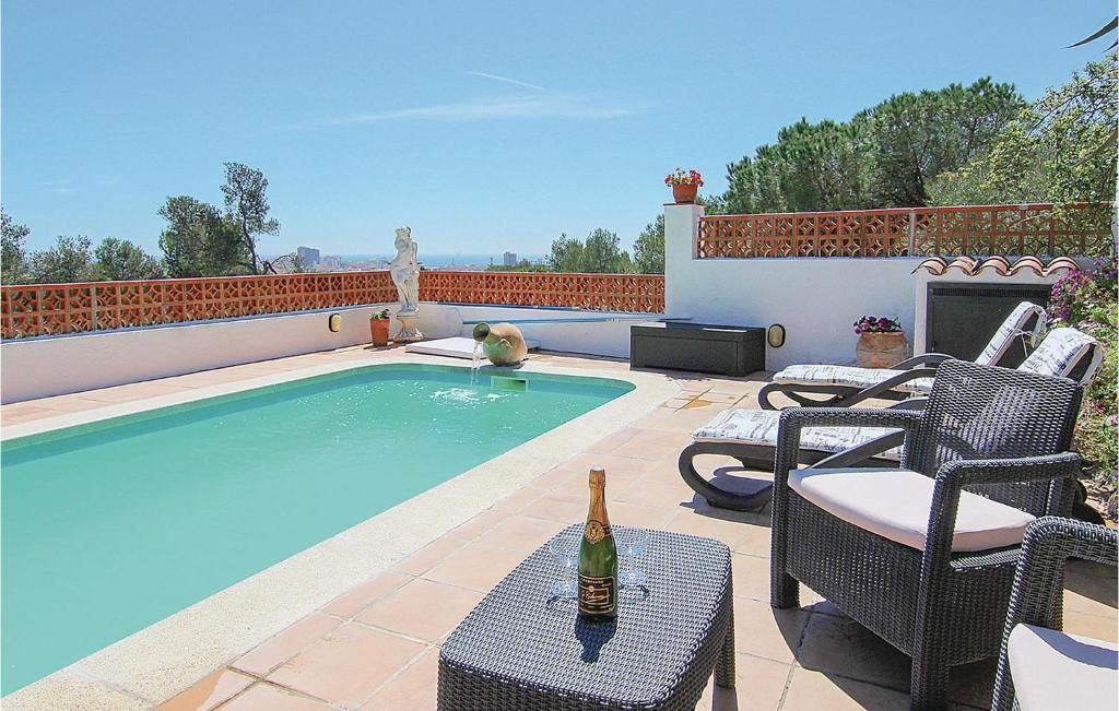 Beautiful Apartment In Palams With 3 Bedrooms, Wifi And Outdoor Swimming Pool photo 2